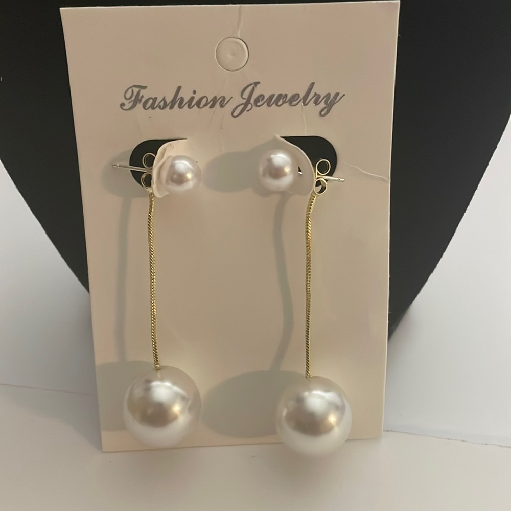 New illusion pearl earrings